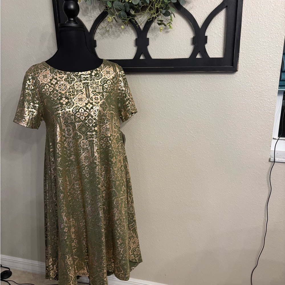 LuLaRoe Elegant Carly Hi Low Swing Dress S Green/Gold NWT